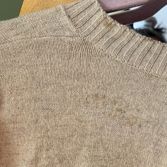 🔥BCBG Maxazria ruffle bell sleeve oversized sweater - Picture 16 of 16